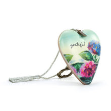 Load image into Gallery viewer, Art Heart - "Grateful" - Table Sitter