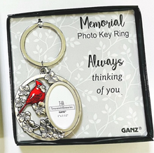 Load image into Gallery viewer, Key chain with picture frame - Cardinal - Round