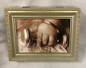 Music Box - Baby/Baptism - Music: Jesus Loves Me - 4" X 6" Photo